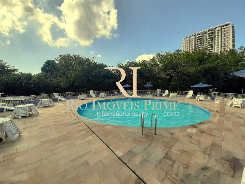PISCINA - 2