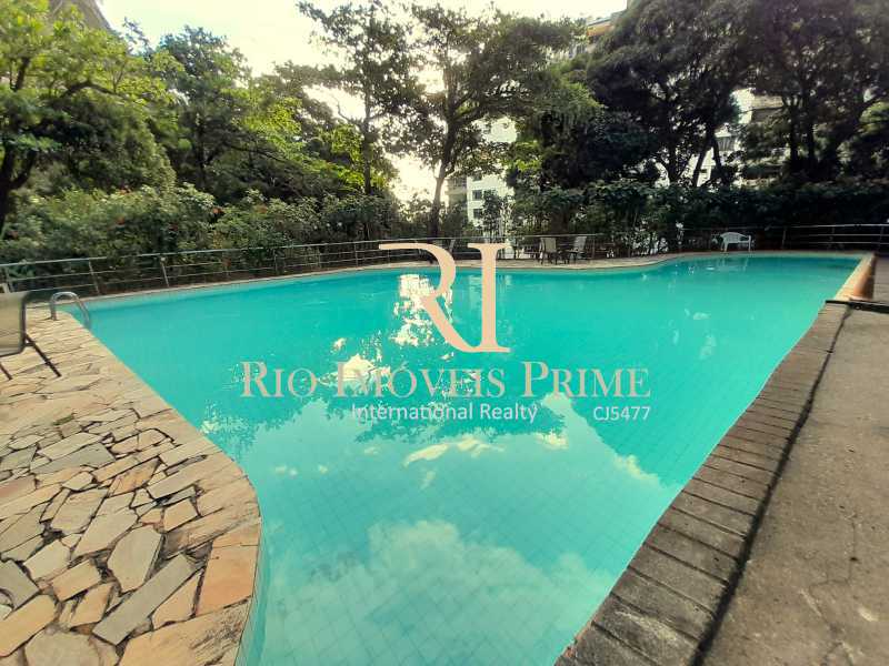 PISCINA - 2