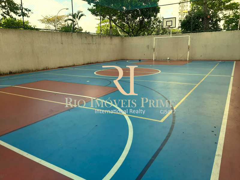 QUADRA DE ESPORTES - 4