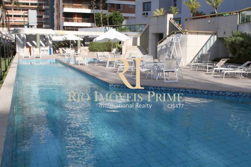 PISCINA. - 1