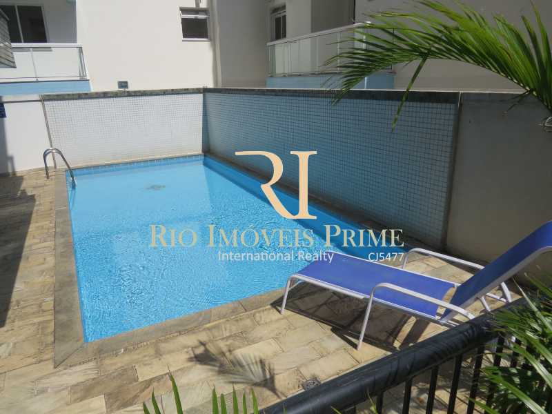 PISCINA - 2