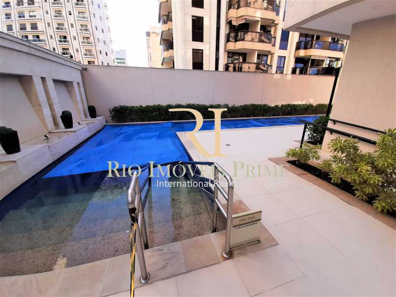PISCINA - 2