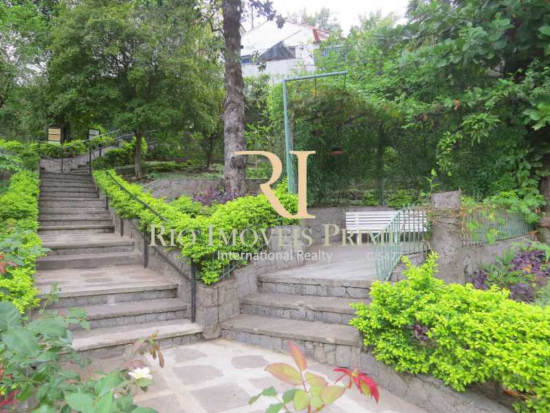JARDIM CONDOMÍNIO - 8