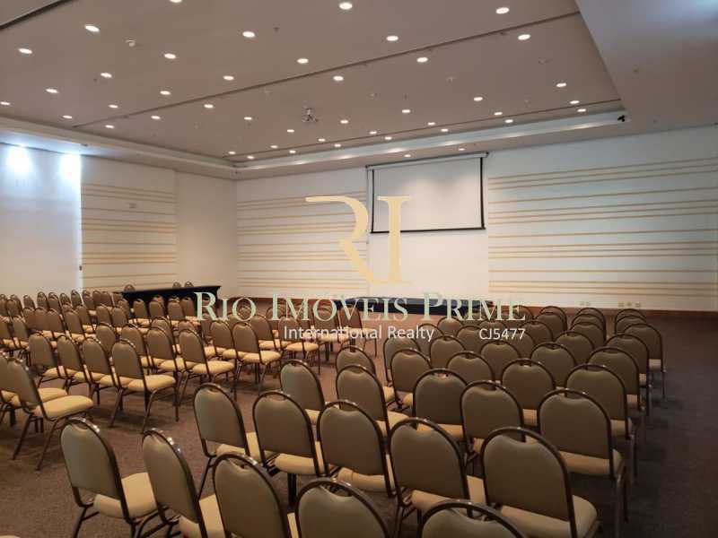 AUDITÓRIO INTERNO - 11