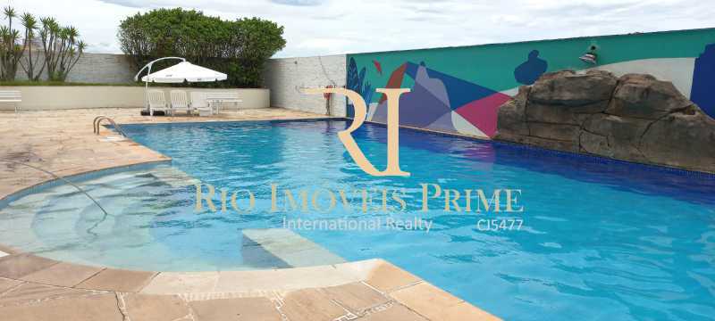 PISCINA - 2