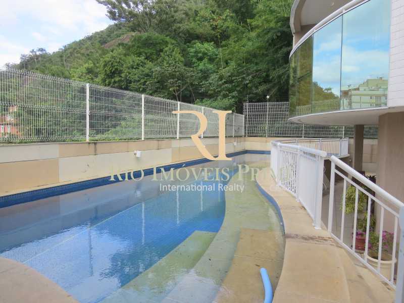 PISCINA - 1