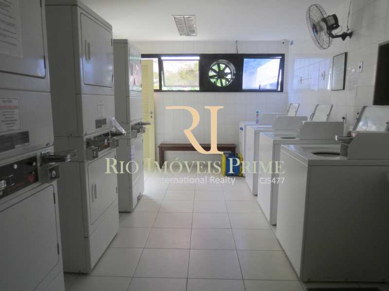LAVANDERIA - 12
