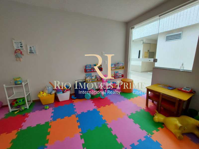 BRINQUEDOTECA - 25