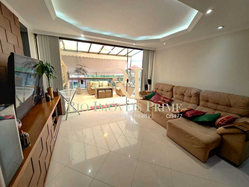 SALA DE ESTAR. - 4