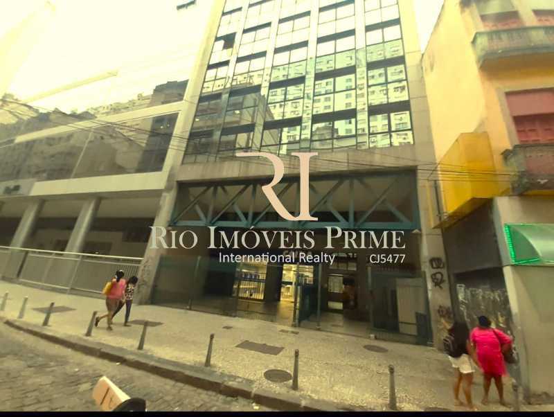16 PRÉDIO. - 16