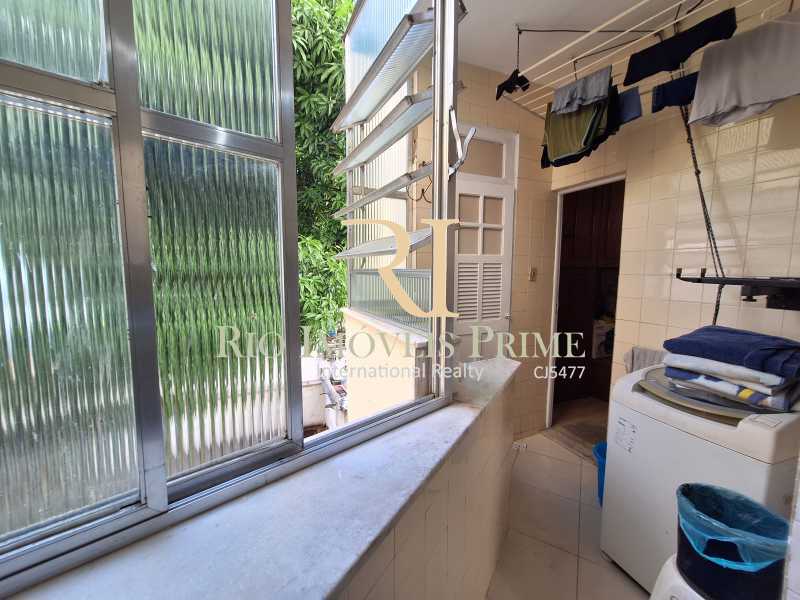 ÁREA DE SERVIÇO - 17