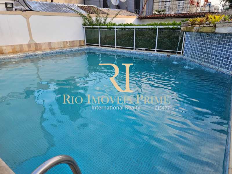 PISCINA CONDOMÍNIO. - 1