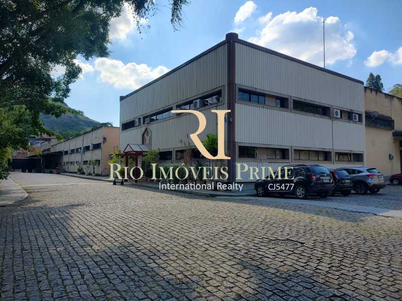 PRÉDIO - ÁREA EXTERNA. - 2