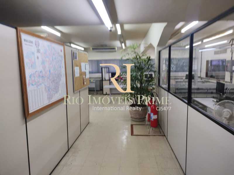 ÁREA ADMINISTRATIVA. - 20