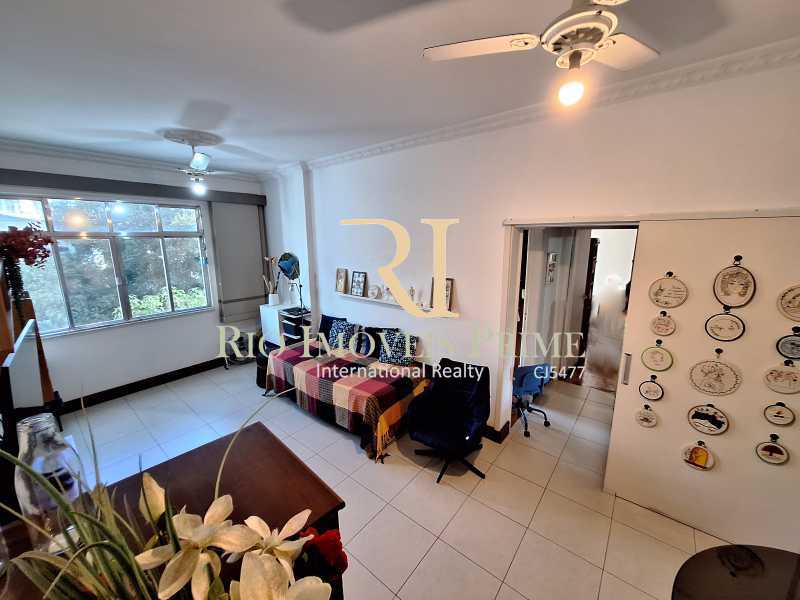 SALA - 1