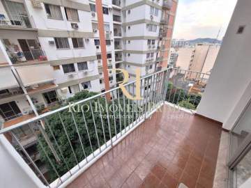 Condomínio Solar 385 - Oportunidade - Tijuca, infraestrutura, varanda, 2 quartos e vaga - RPAP20380