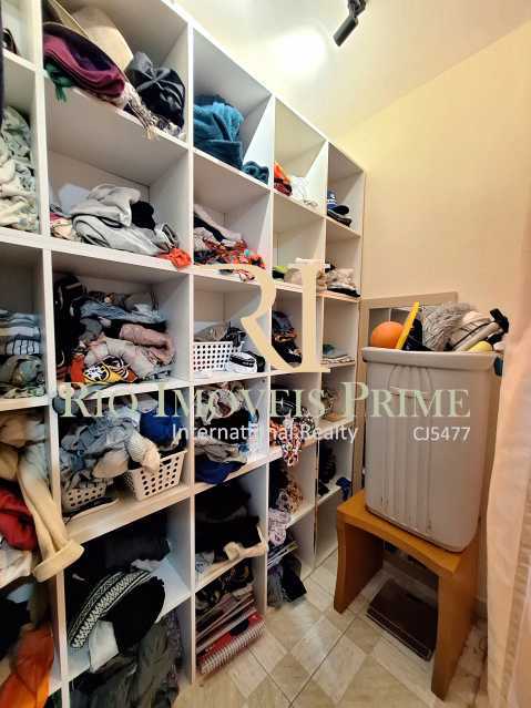 CLOSET - 16