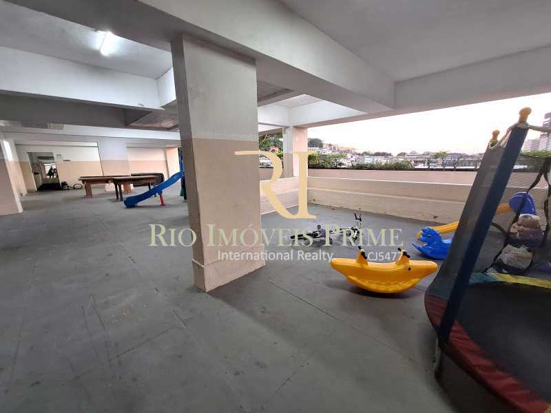 PLAYGROUND - 21