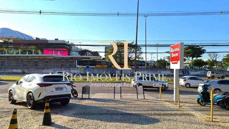ENTRADA SHOPPING CAR. - 25