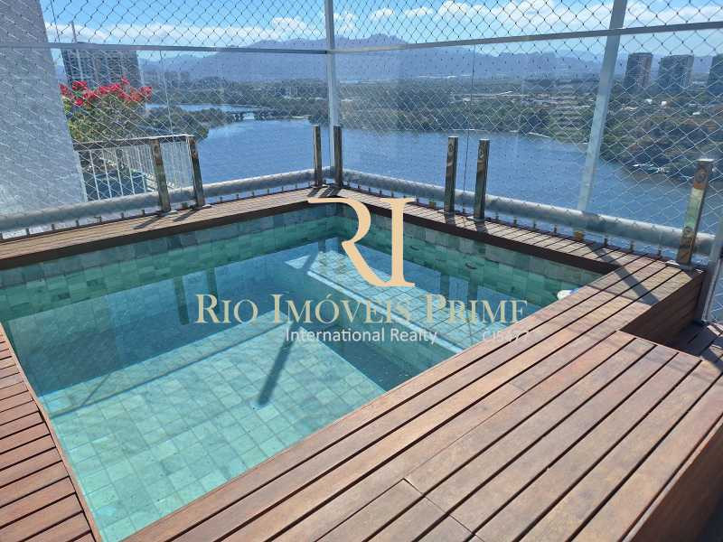 PISCINA EM DECK - 17