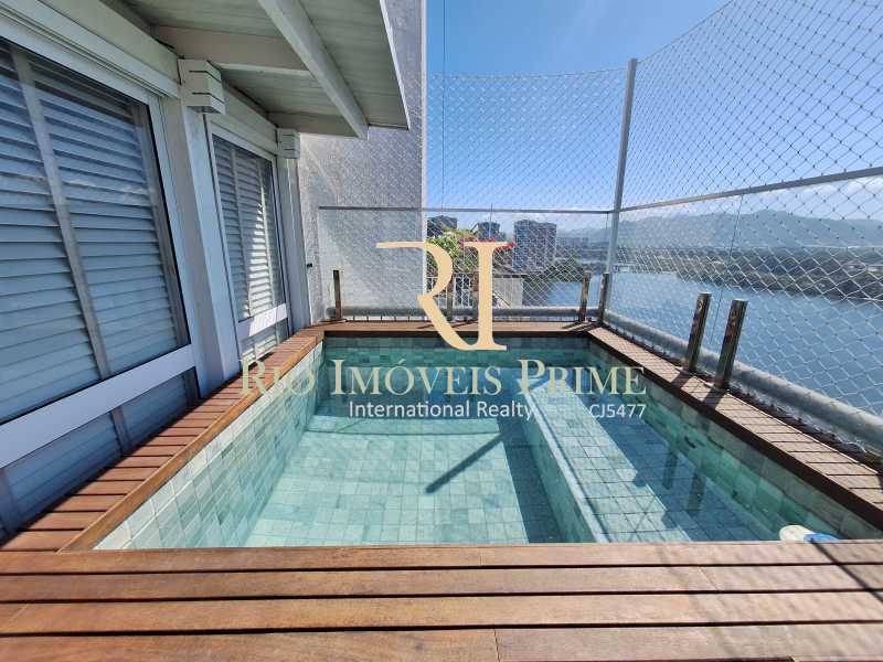 PISCINA EM DECK - 23
