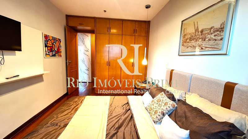 QUARTO - 11