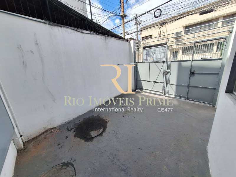 PORTÃO. - 26