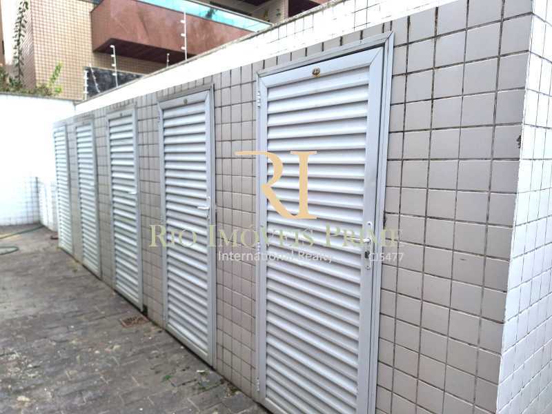 BOX GARAGEM. - 18