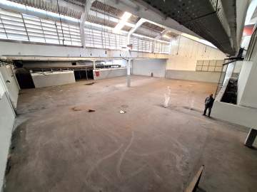 Ótima localização - GALPÃO EM SÃO CRISTÓVÃO COM 4094 M² - RPGA00032