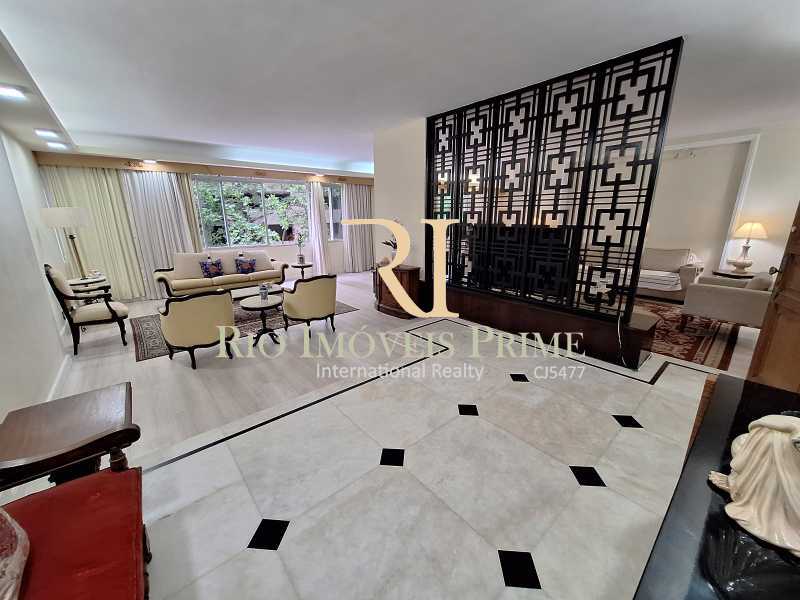 Conheça SALA DE ESTAR1 do imóvel - Copacabana, 3 quartos, 2 suítes, vista lateral mar - RPAP30277 - 2 SALA DE ESTAR1 - 2