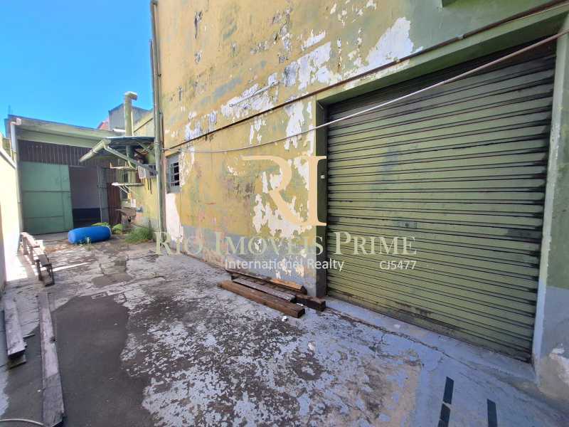 PORTÃO INTERNO. - 3