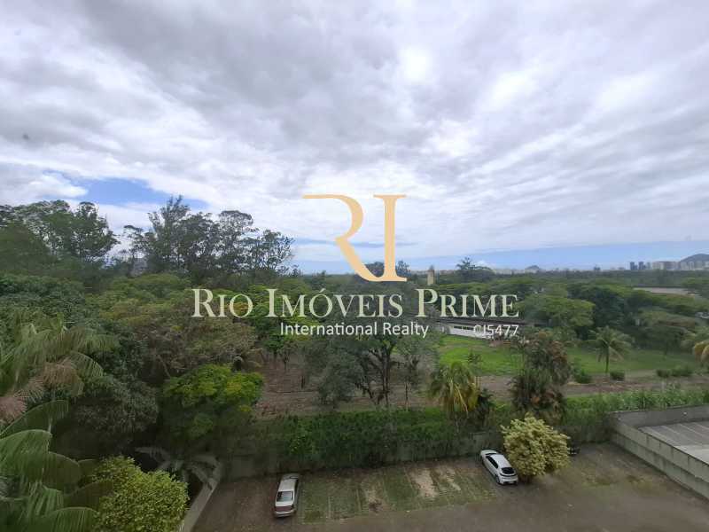 VISTA DA VARANDA. - 4