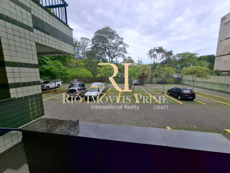 ESTACIONAMENTO. - 23