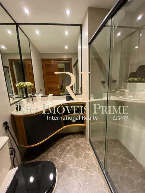 BANHEIRO SUÍTE. - 18