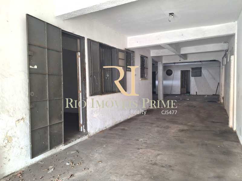 ENTRADA LATERAL. - 9