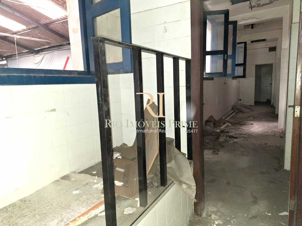 Conheça SALAS. do imóvel - GALPÃO / SÃO CRISTÓVÃO / 2.321M² - RPGA00040 - 10 SALAS. - 10