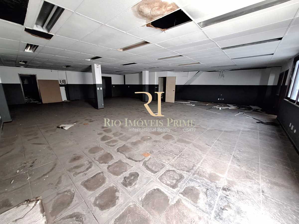 Conheça SALÕES. do imóvel - GALPÃO / SÃO CRISTÓVÃO / 2.321M² - RPGA00040 - 15 SALÕES. - 15