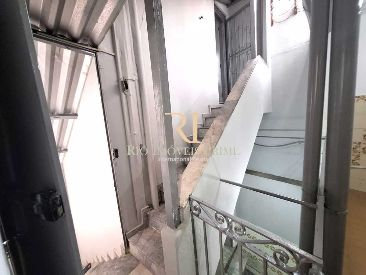 ACESSO 2º ANDAR. - 23