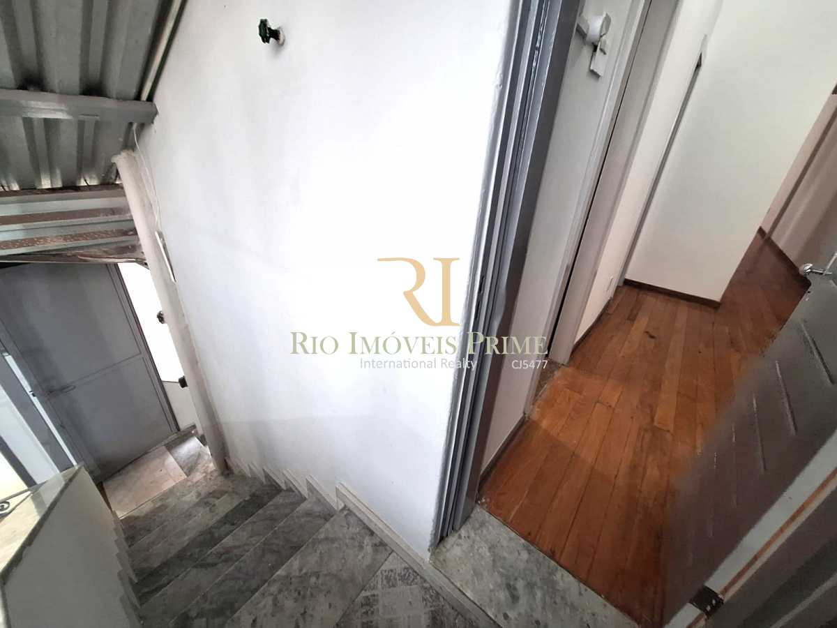 ACESSO 2º ANDAR. - 24