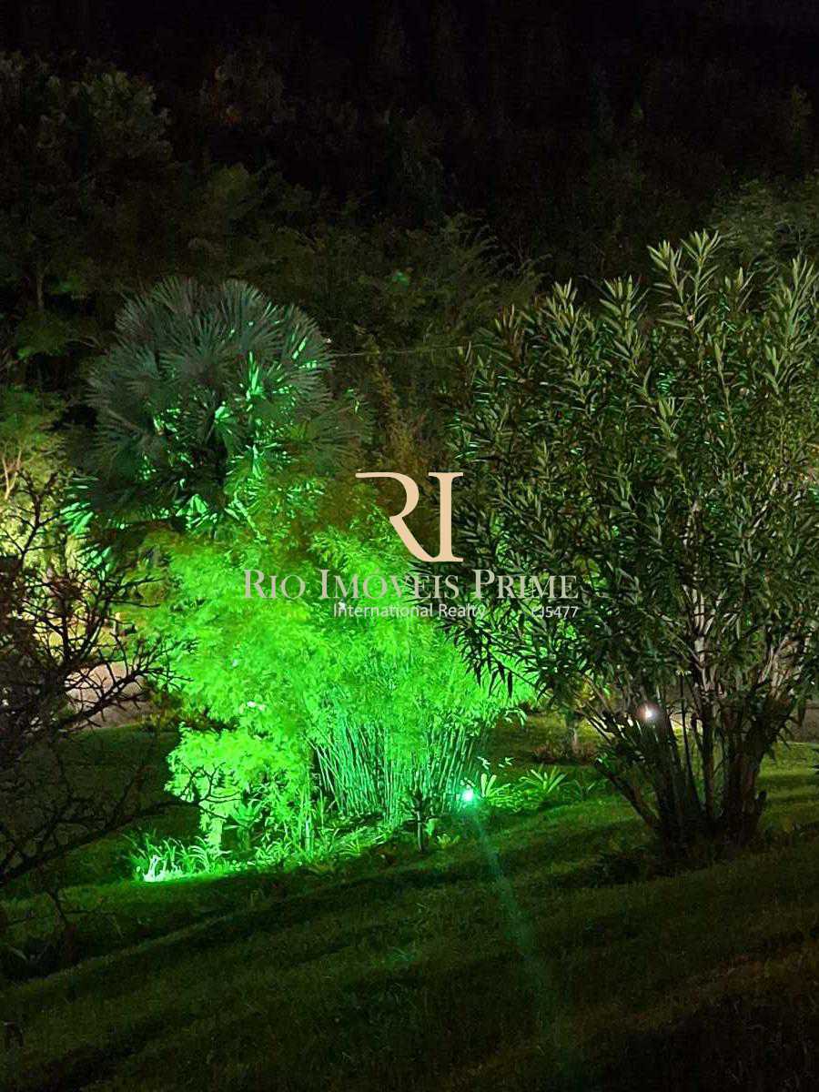 CONDOMÍNIO À NOITE - 21