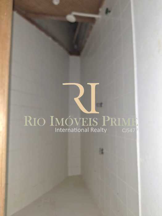 Conheça CHUVEIRO MEZANINO. do imóvel - Jardim Oceânico / loja comercial - RPLJ00014 - 19 CHUVEIRO MEZANINO. - 19