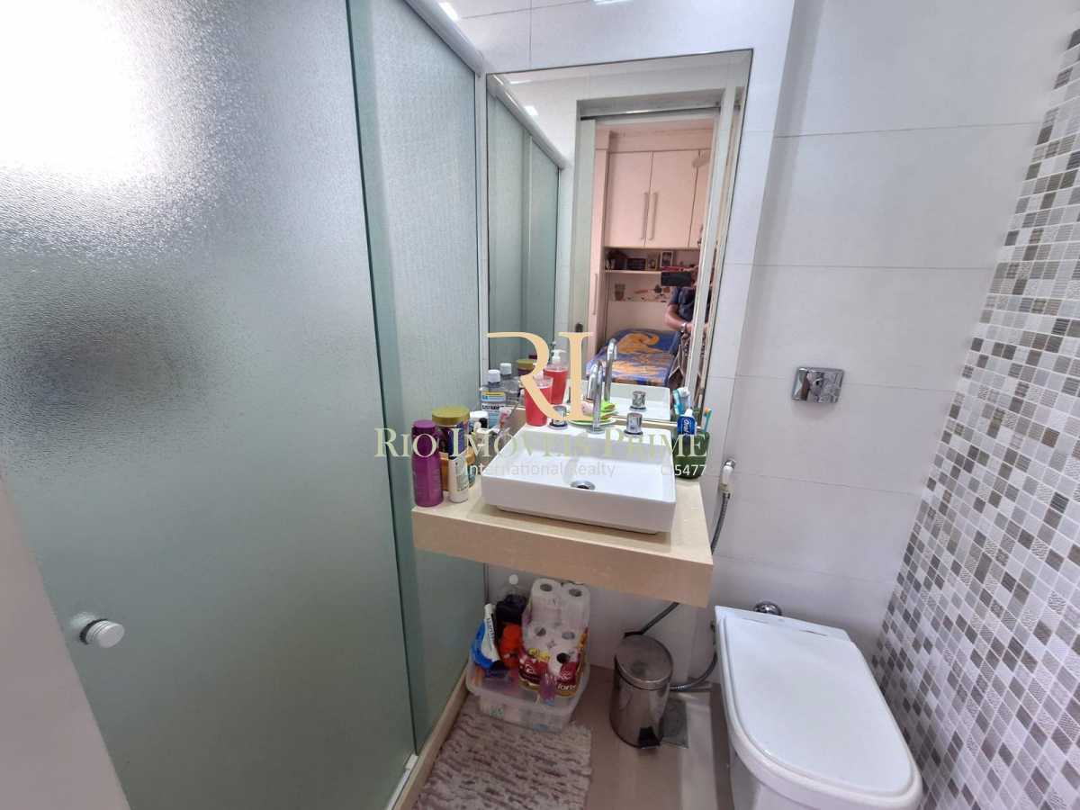 BANHEIRO SUÍTE. - 9