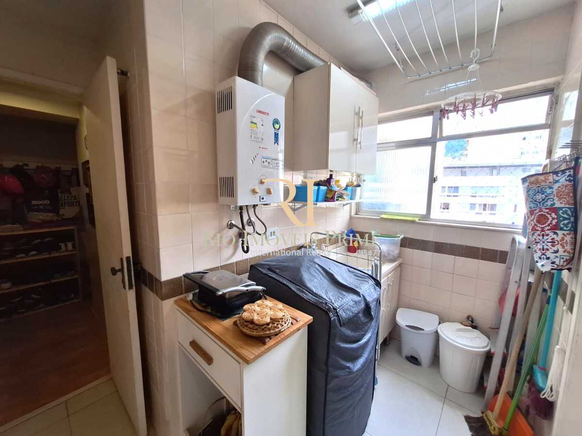 ÁREA DE SERVIÇO. - 15