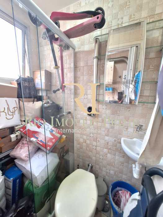 BANHEIRO DE SERVIÇO. - 16