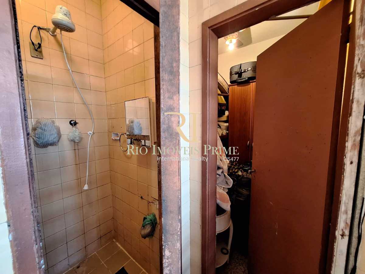 DEPENDÊNCIA COMPLETA. - 14