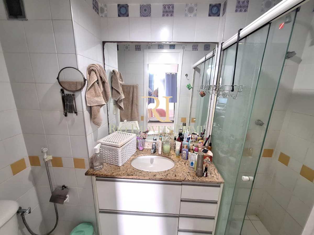 14 BANHEIRO SUÍTE. - 15