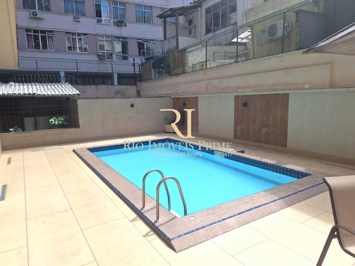 Conheça PISCINA. do imóvel - Botafogo, 2 quartos, suíte, varanda, vaga, área de lazer - RPAP20398 - 13 PISCINA. - 13