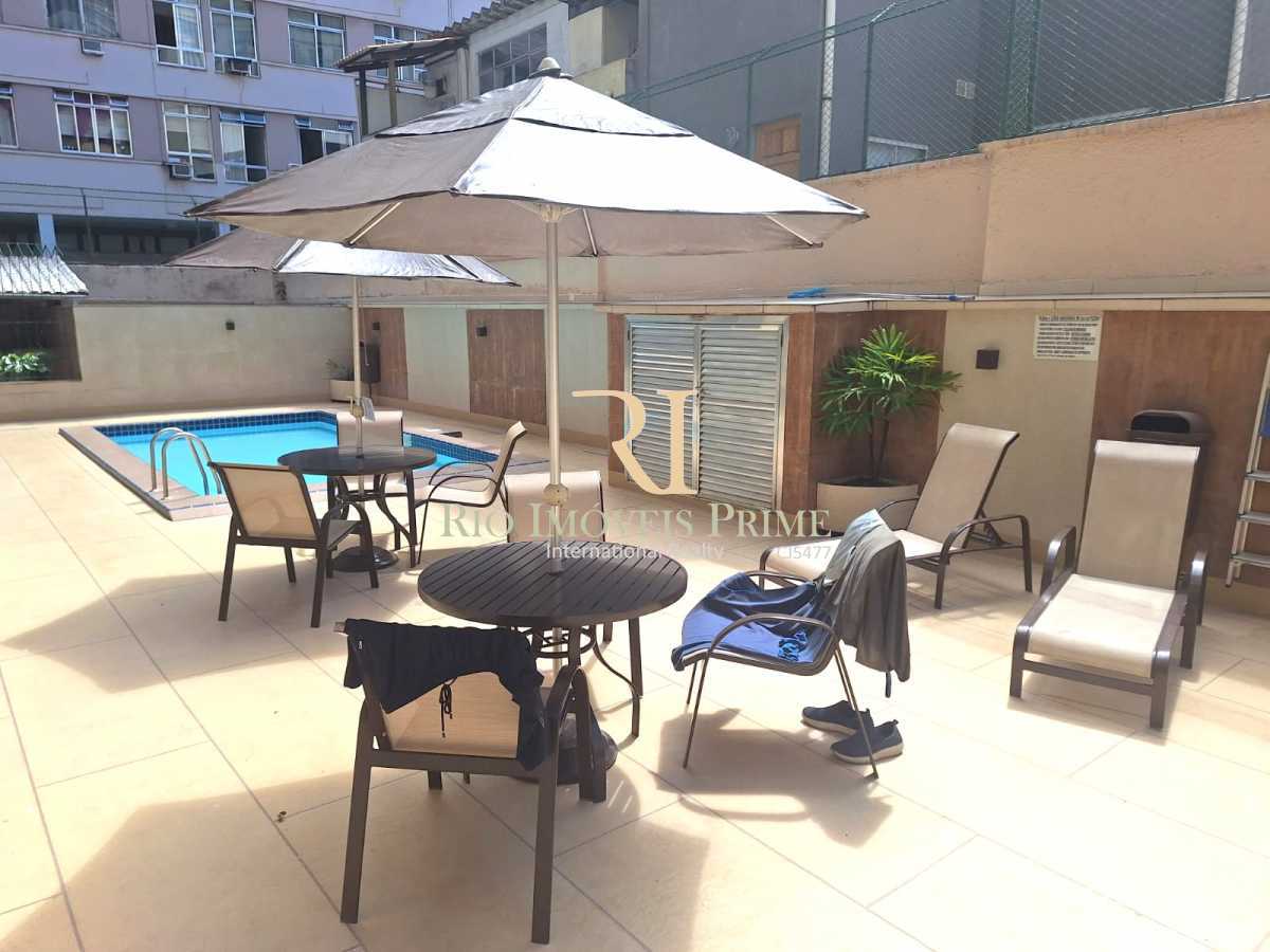 Conheça ÁREA COMUM. do imóvel - Botafogo, 2 quartos, suíte, varanda, vaga, área de lazer - RPAP20398 - 21 ÁREA COMUM. - 21