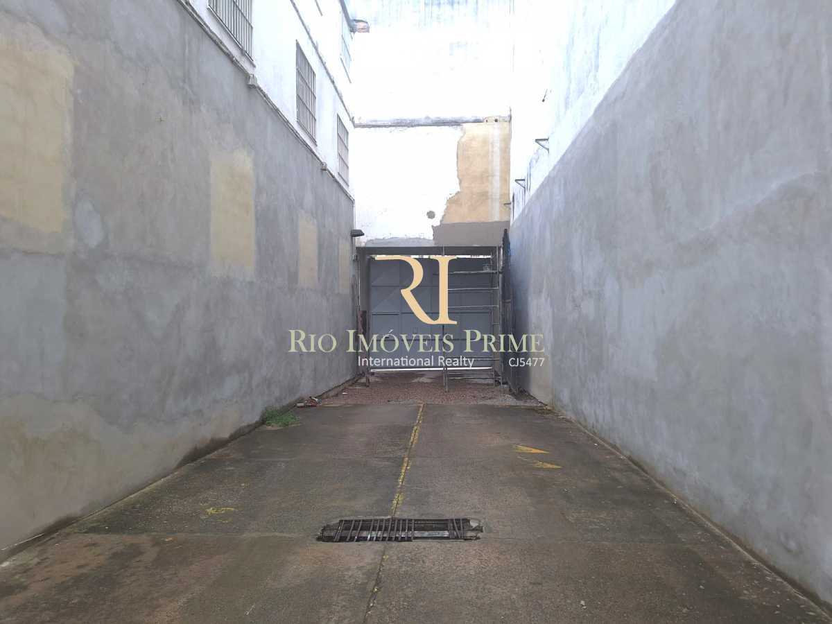 Conheça PORTÃO do imóvel - Galpão em São Cristóvão, 2.000m² - RPGA00045 - 6 PORTÃO - 6