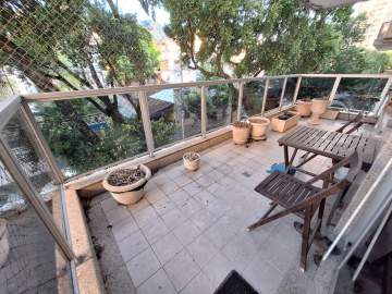 Reformado - TIJUCA / 3 QUARTOS / SUÍTE / VARANDA / 2 VAGAS - RPAP30288